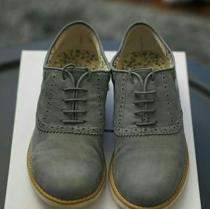 Lace-Up Dark Grey Oxford